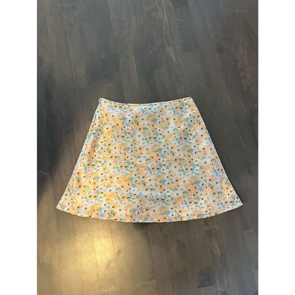 Princess Polly Dresses & Skirts - white and yellow mini skirt
